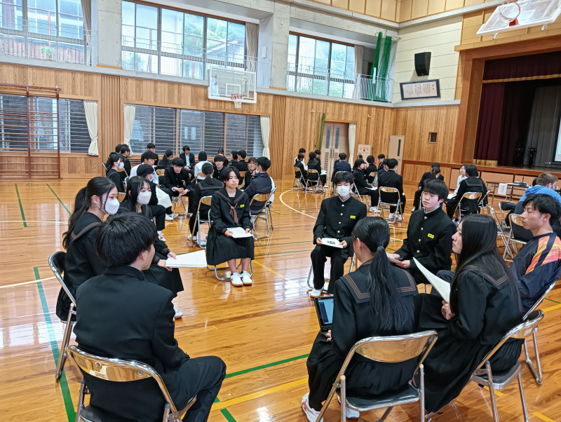 ②